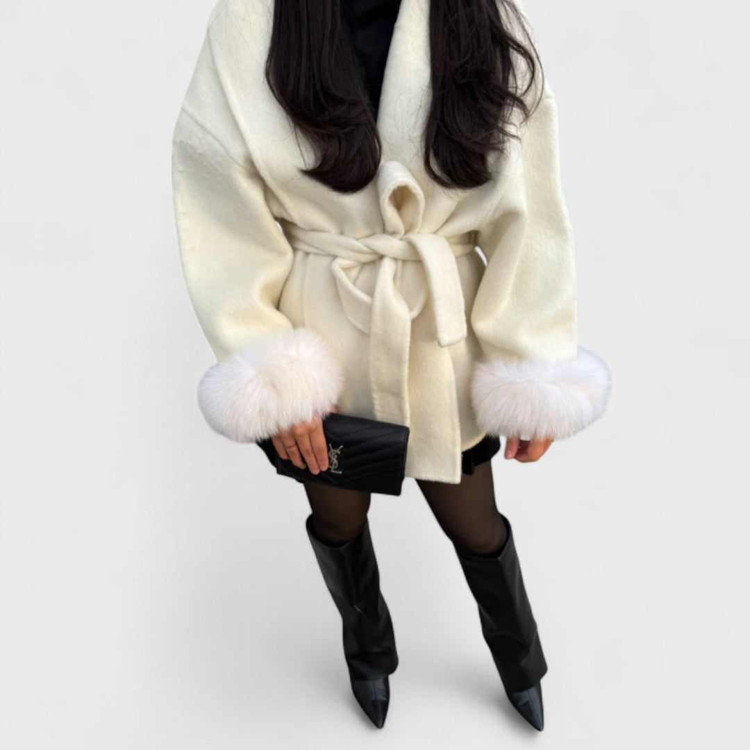 Woolcat – Elegant Coat with Faux Fur Details